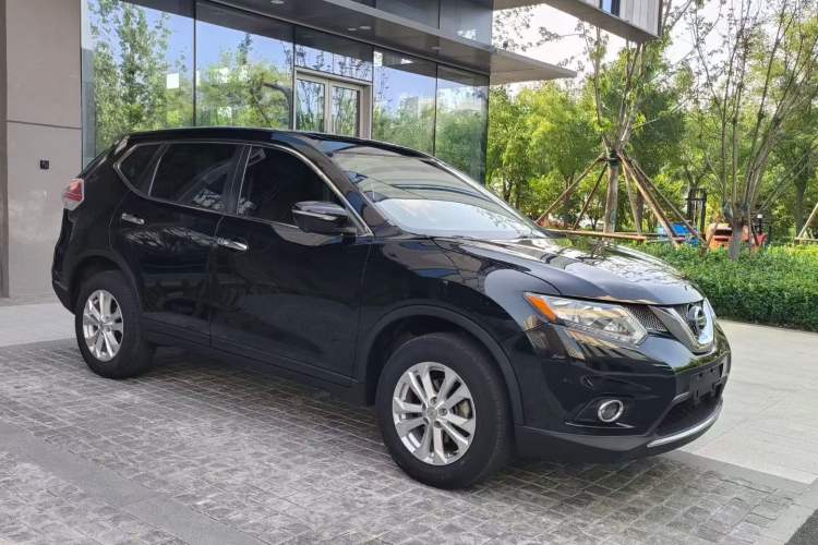 Used Nissan X-Trail 2015 2.0L CVT Comfort MAX Edition 2WD
