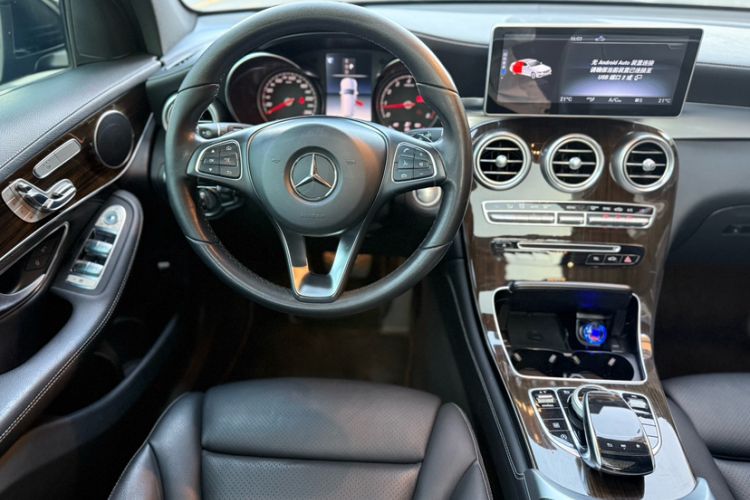 Used Mercedes-Benz GLC 2019 Facelift GLC 260 L 4MATIC Luxury Model
