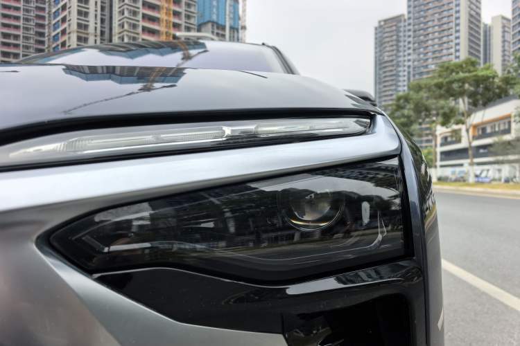 Used Nio ES8 2020 415 km Range 7-Seater Version