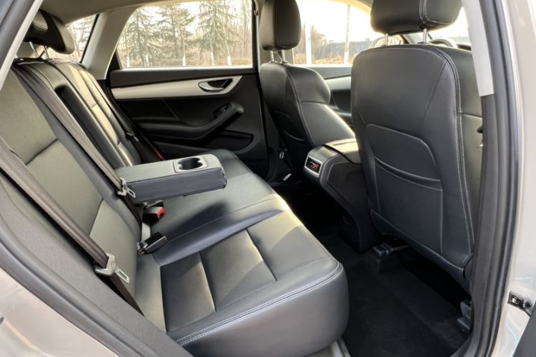 Used Zotye SR7 2016 1.5T CVT Cube Heart Edition China IV Standard
