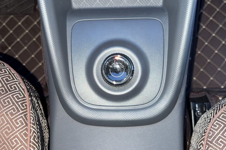 Used Wuling Hongguang New Energy 2025 Extended-Range Hybrid 50KM Comfort Version
