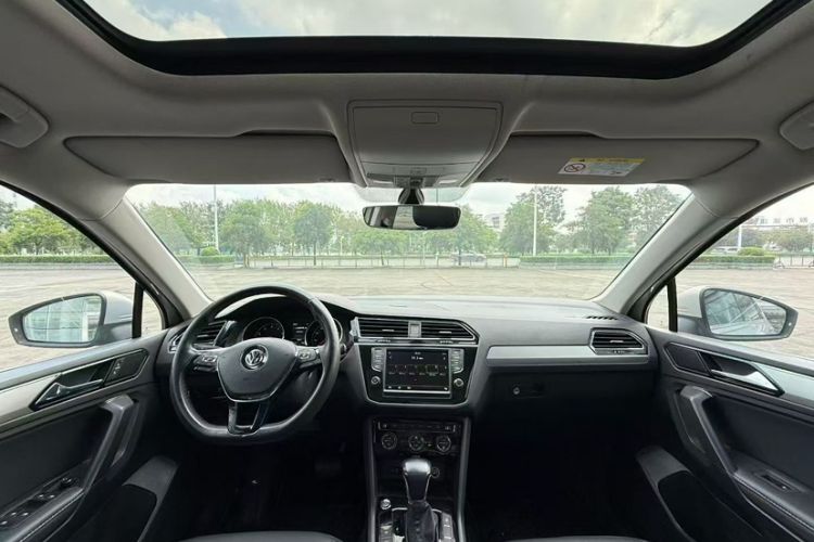 Used Volkswagen Tiguan L 2017 330TSI Automatic Two-Wheel Drive Luxury Edition
