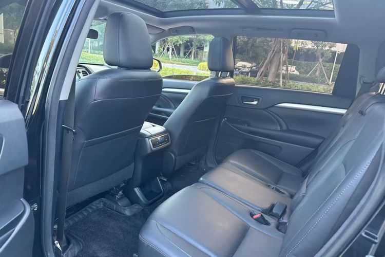 Used Toyota Highlander 2015 2.0T Four-Wheel Drive Luxury Edition 7-Seater
