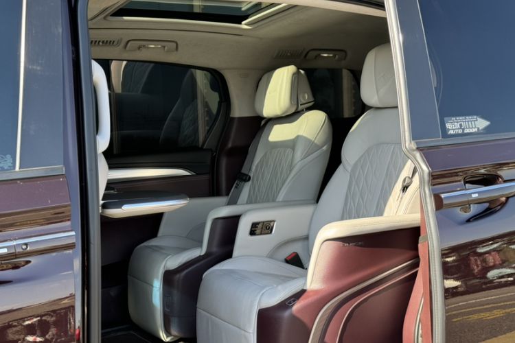 Used Buick GL8 2022 Avenir Aivia Six-Seat Deluxe Edition