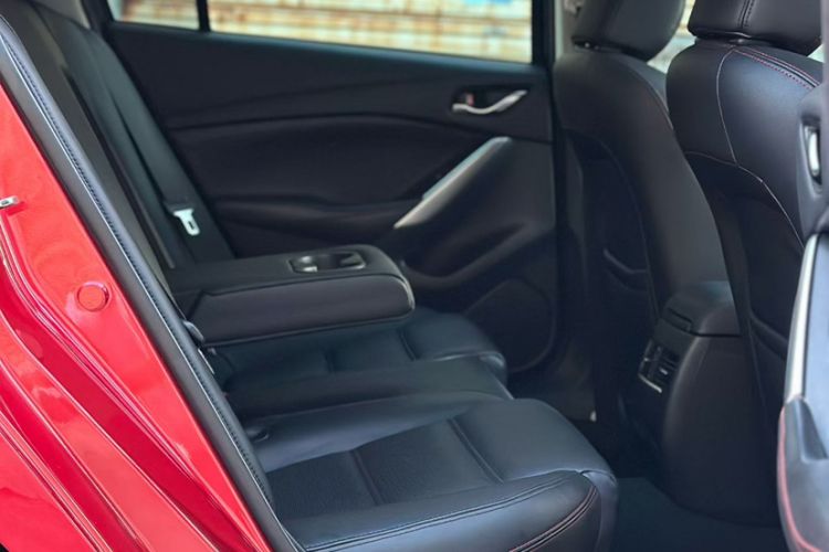 Used Mazda Atenza 2015 2.0L Blue Sky Luxury Edition
