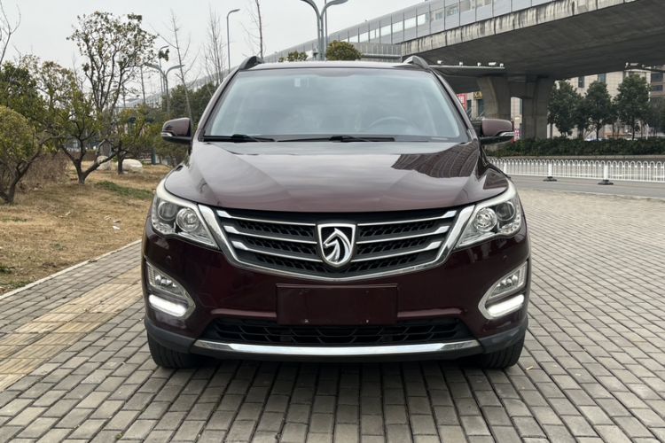 Used Baojun 560 2015 1.8L Manual Luxury Model

