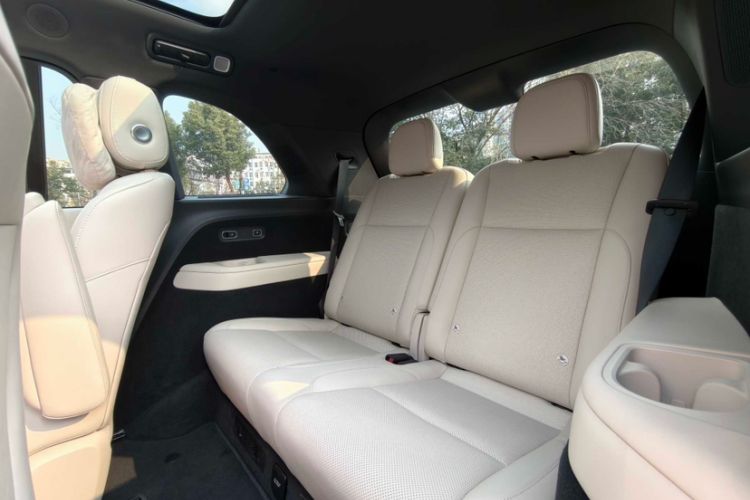 Used Li Auto L8 2023 Pro Model
