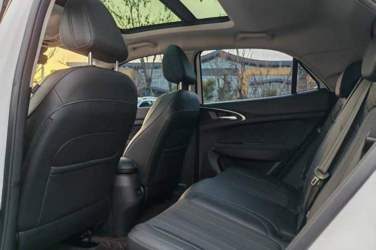 Used ORA Good Cat 2021 400km Standard Range Venus Edition Lithium Iron Phosphate