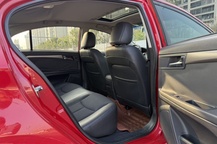 Used Roewe 350 2014 1.5L Manual Swift Edition
