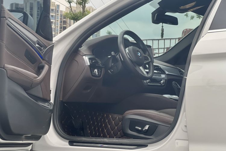 Used BMW 5 Series 2021 Facelifted 530Li Leading Edition M Sport Package
