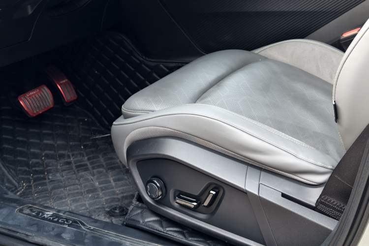 Used Lynk & Co 08 EM-P 2023 220km All-Wheel-Drive Performance Halo
