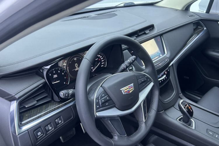 Used Cadillac XT5 2018 25T Luxury Model