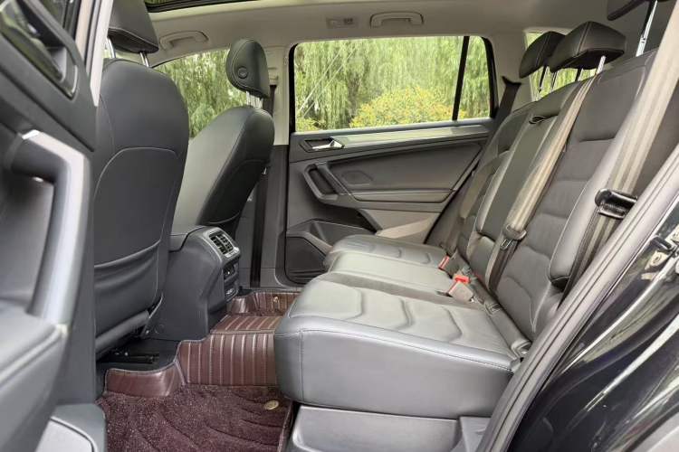 Used Volkswagen Tiguan L 2021 330TSI Automatic Two-Wheel Drive R-Line Enhanced Edition
