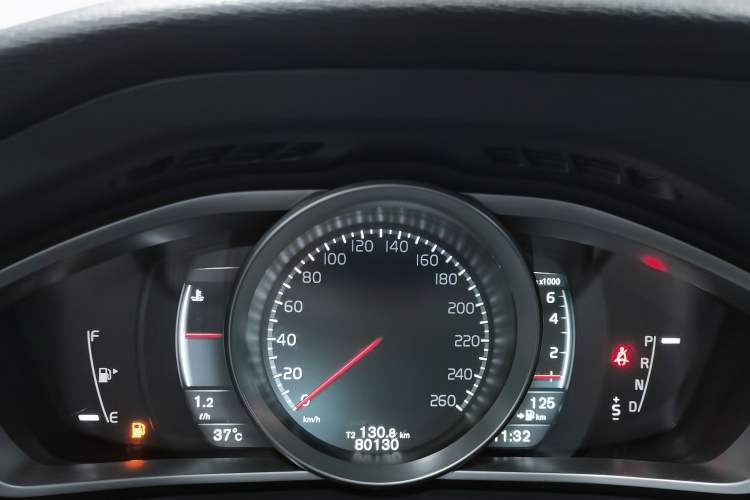 Used Volvo V40 2016 T3 Zhiyi Edition