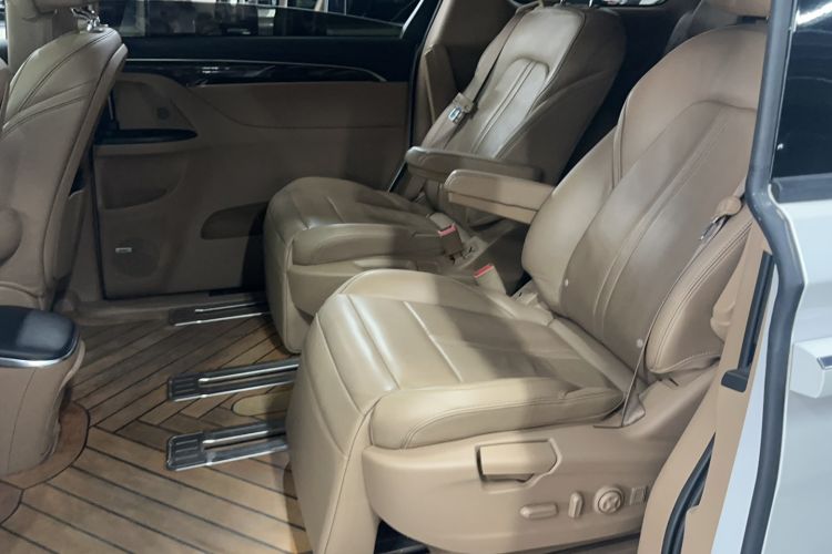 Used Buick GL8 2018 ES 28T Flagship Model China VI Standard
