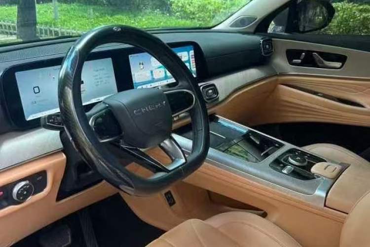 Used Chery Tiggo 9 2023 2.0T Dual-Clutch Two-Wheel Drive Luxury Edition 7 Seats
