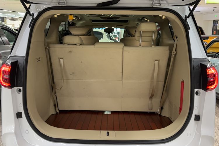 Used Buick GL8 2023 ES Lu Zun Deluxe Model
