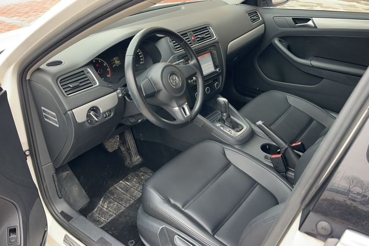 Used Volkswagen Sagitar 2014 Revised Version 1.6L Automatic Comfort Edition