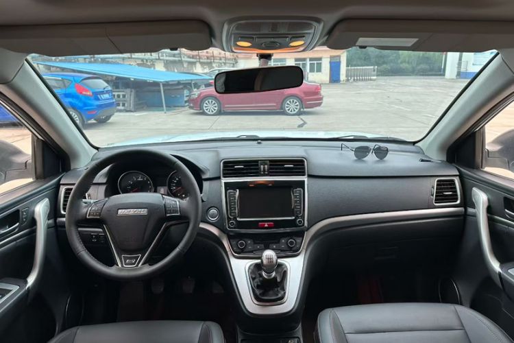 Used Haval M6 2019 1.5T Manual Two-Wheel Drive Elite Version China VI Standard
