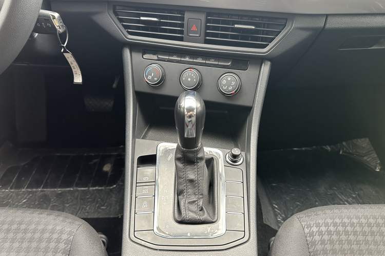 Used Volkswagen Bora 2021 1.5L Automatic Fashionable Smart Connectivity Version
