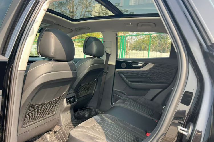 Used Hongqi HS5 2022 Revised Version 2.0T Smart Connect Flagship Edition