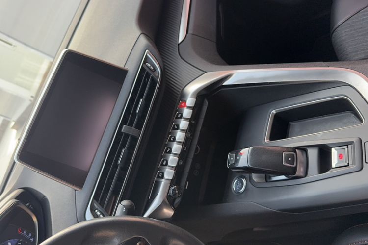 Used Peugeot 5008 2017 350THP 7-Seater Elite Edition