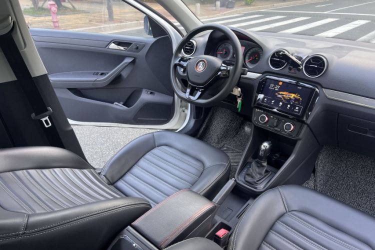 Used Volkswagen Jetta 2017 1.5L Automatic Fashion Model
