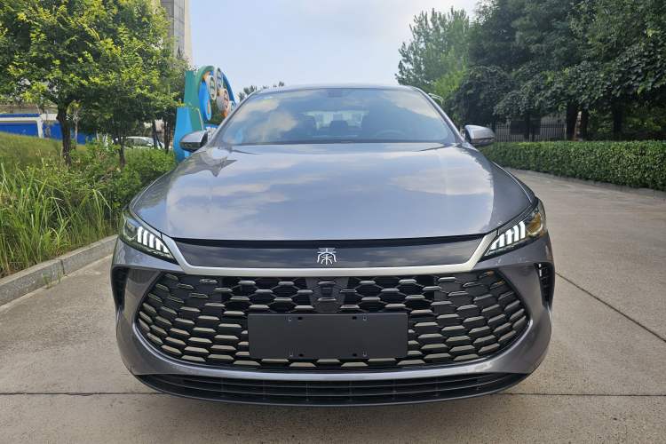 Used BYD Qin PLUS 2025 DM-i Smart Drive 55KM Leading Model
