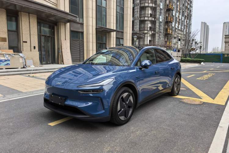 Used ONVO L60 2024 60 kWh Rear-Drive Version
