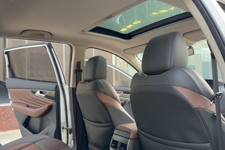 Used Dongfeng Aeolus AX7 2018 Classic 1.6T Automatic Luxury Model
