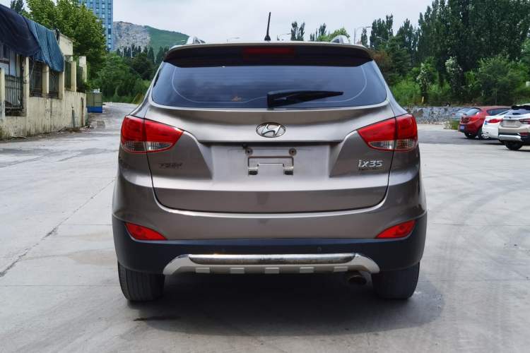 Used Hyundai ix35 2012 2.0L Automatic Two-Wheel Drive New Edition GL
