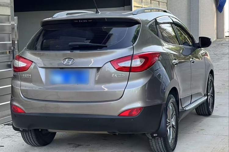 Used Hyundai ix35 2015 2.0L Automatic 2WD Smart Version China V Standard
