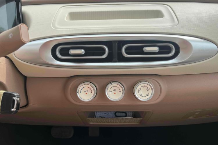 Used Wuling Hongguang MINIEV 2025 Four-Door Version Advanced Edition
