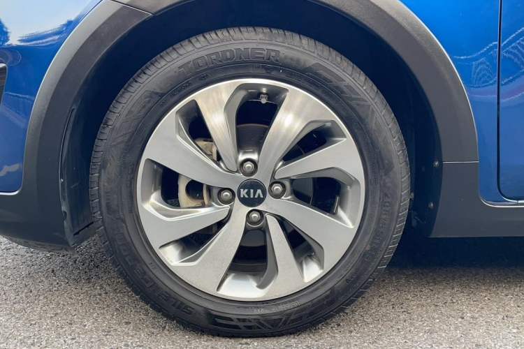 Used Kia KX Cross 2018 1.6L Automatic Dynamic Sunroof Version
