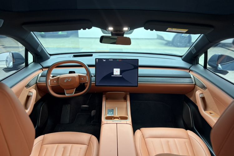 Used ONVO L60 2024 60 kWh Rear-Drive Version
