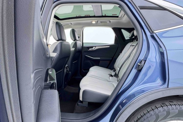 Used Ford Escape 2020 EcoBoost 245 Two-Wheel-Drive Titanium Edition
