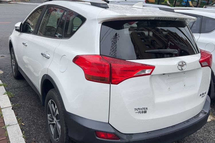 Used Toyota RAV4 2015 2.0L CVT Four-Wheel Drive New Edition
