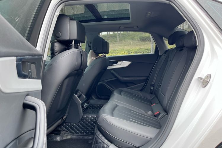 Used Audi A4L 2020 40 TFSI Fashionable and Elegant Model
