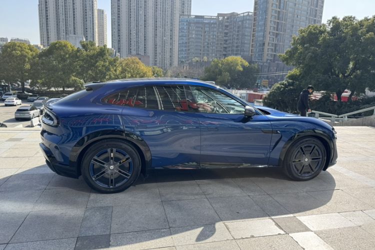 Used  YU7 2025 Ultra-Long Range High-Performance All-Wheel-Drive Max Edition