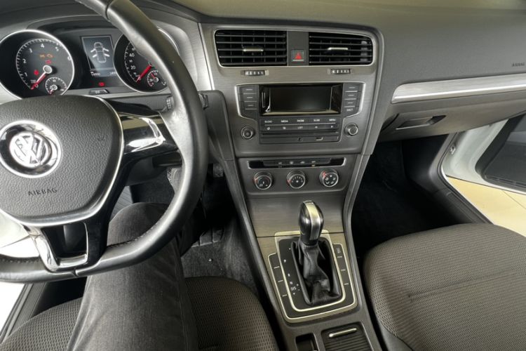 Used Volkswagen Golf 2015 1.4TSI Automatic Comfort Model
