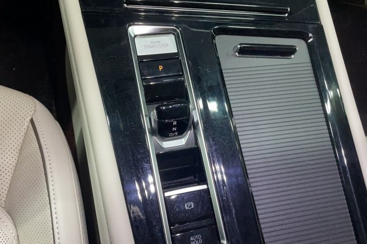 Used Volkswagen Viloran 2022 380TSI Prestige Edition
