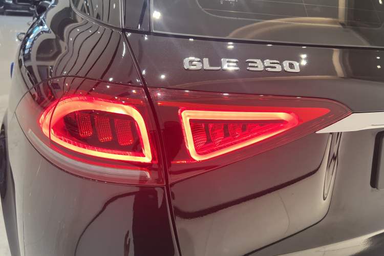 Used Mercedes-Benz GLE 2022 GLE 350 4MATIC Stylish Model
