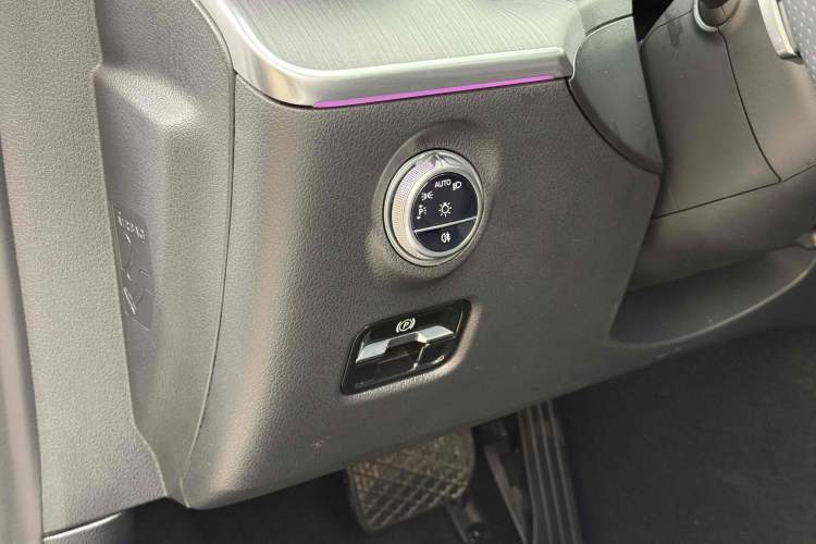 Used Mercedes-Benz C-Class 2023 Restyled C 260 L Sport Edition
