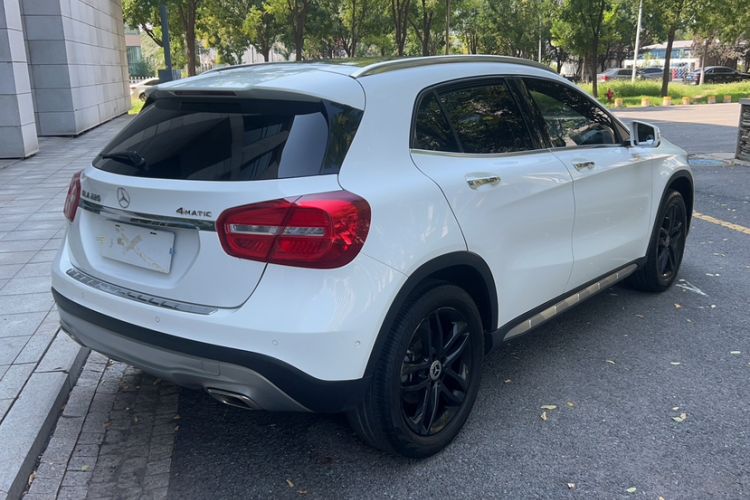 Used Mercedes-Benz GLA 2016 GLA 220 4MATIC Fashion Edition
