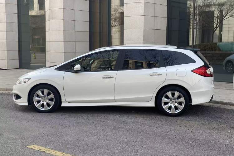 Used Honda Jade 2016 1.8L CVT Luxury Edition 5-seater
