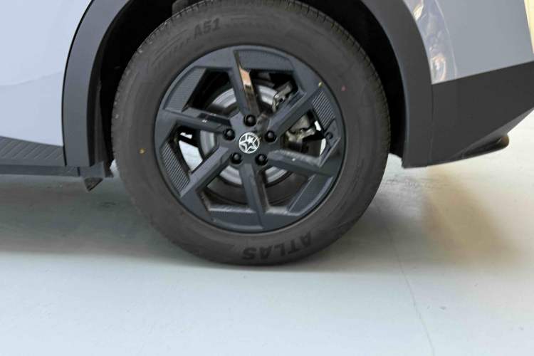 Used Venucia VX6 2024 520 Travel Edition
