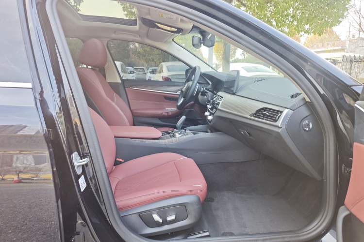 Used BMW 5 Series 2023 530Li Leading Edition Luxury Package
