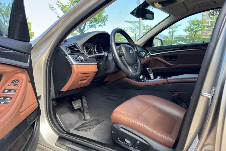 Used BMW 5 Series 2017 520Li Elegant Edition
