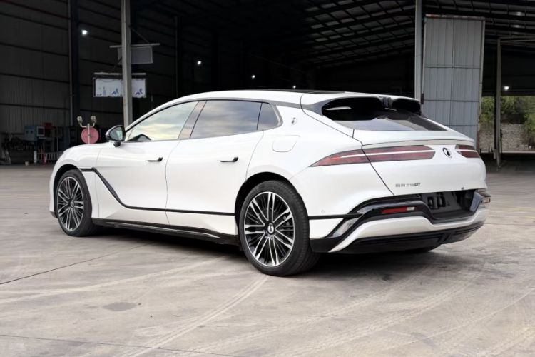 Used Denza Z9GT 2024 1100 Four-Wheel Drive Ultra Version
