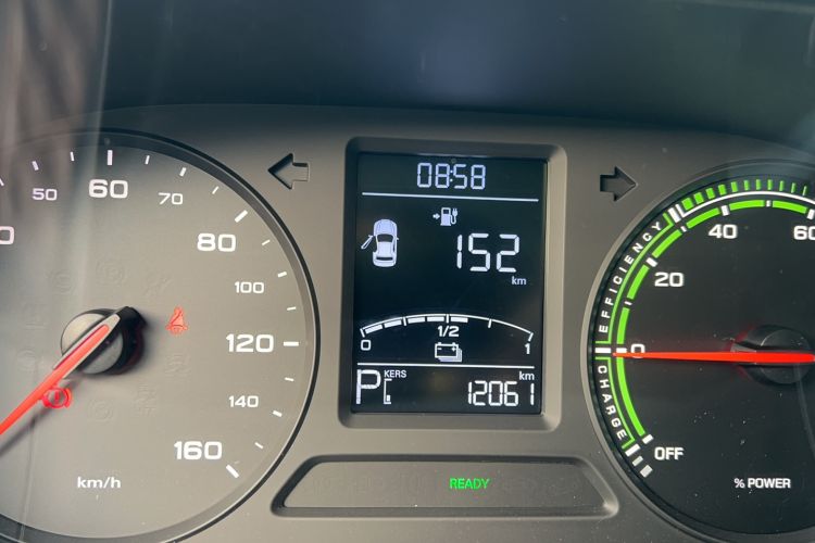 Used Roewe Clever 2021 302 km New Four-Seater Super-Efficient Version
